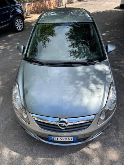 Opel Corsa 1.2 5 porte Club (3)