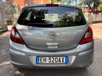 Opel Corsa 1.2 5 porte Club (6)