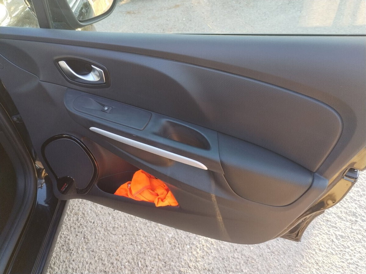 Renault Clio Sporter dCi 8V 90 CV Duel (17)