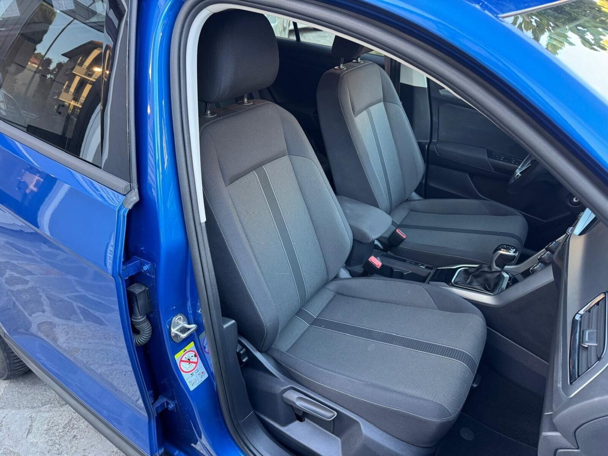 Volkswagen T-Roc 2.0 tdi Life 150cv dsg (17)