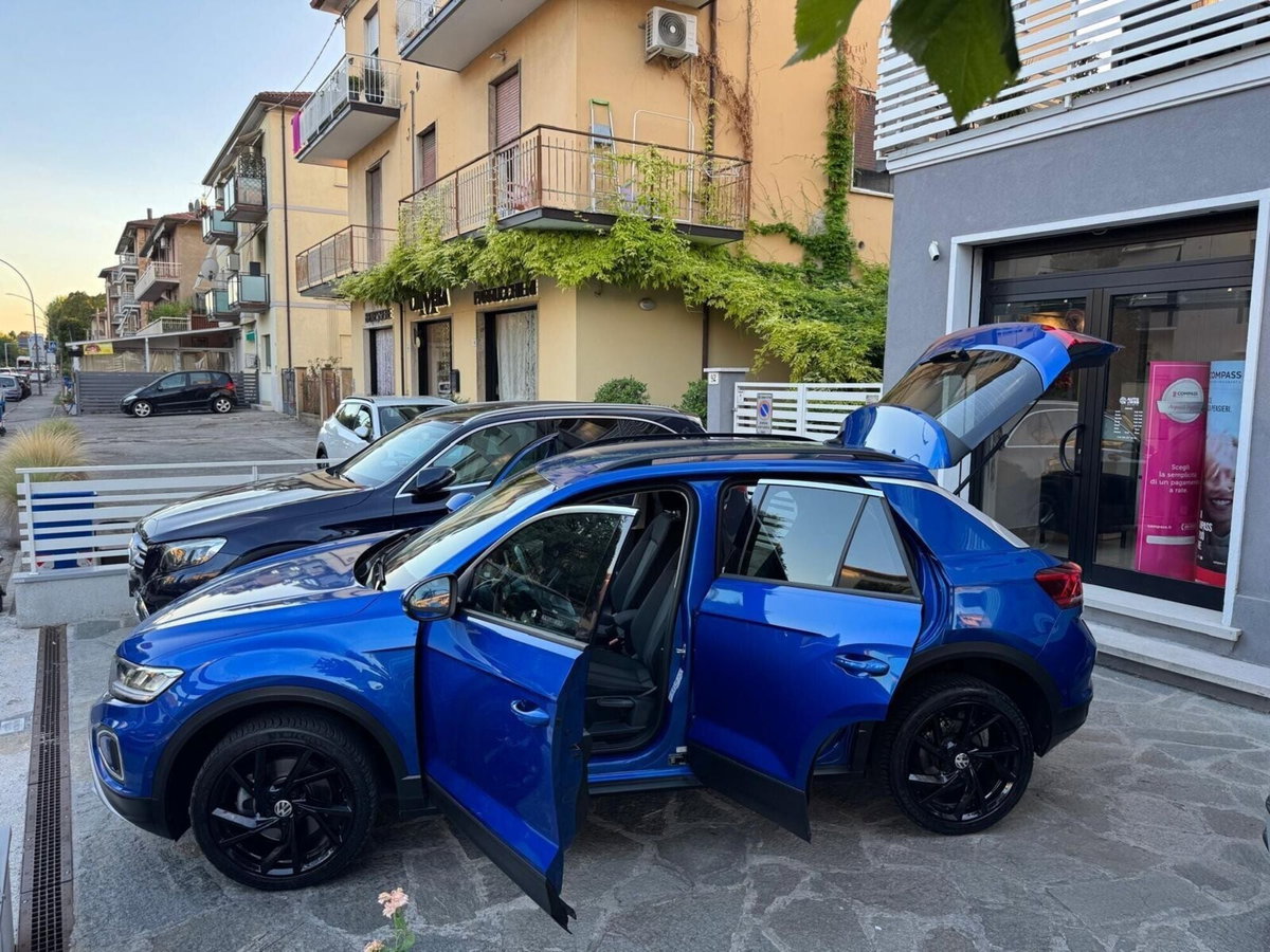 Volkswagen T-Roc 2.0 tdi Life 150cv dsg (7)