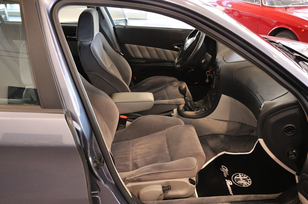 Alfa Romeo 166 2.0i V6 turbo cat Super (9)
