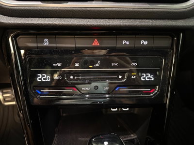 Volkswagen T-Roc 2.0 tdi R-Line 4motion 150cv dsg (10)