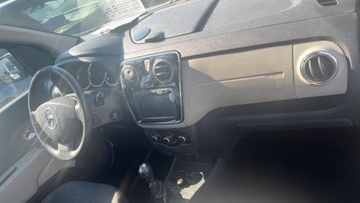 Dacia Lodgy 1.5 dCi 8V 110CV 7 posti Ambiance (2)