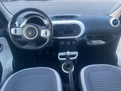 Renault Twingo 1.0 SCe Live (12)
