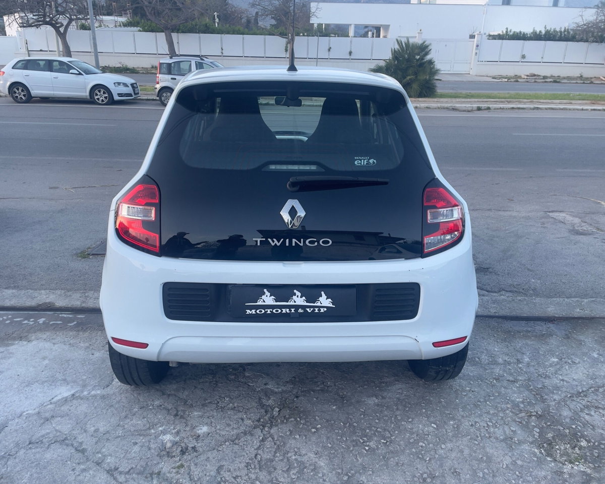 Renault Twingo 1.0 SCe Live (16)