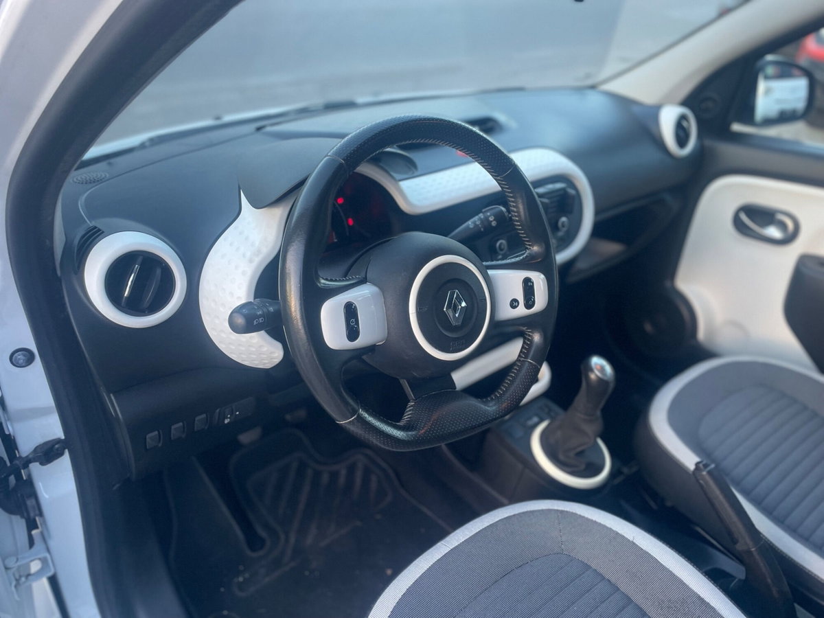 Renault Twingo 1.0 SCe Live (3)