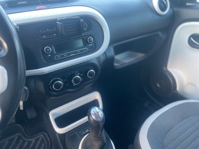 Renault Twingo 1.0 SCe Live (6)