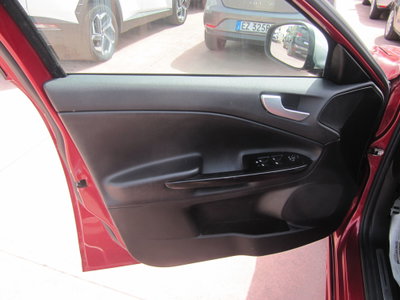 Alfa Romeo Giulietta 1.6 JTDm-2 Exclusive (15)