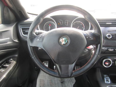 Alfa Romeo Giulietta 1.6 JTDm-2 Exclusive (7)