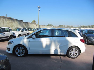 Mercedes-Benz Classe B 200 d Automatic Premium (2)