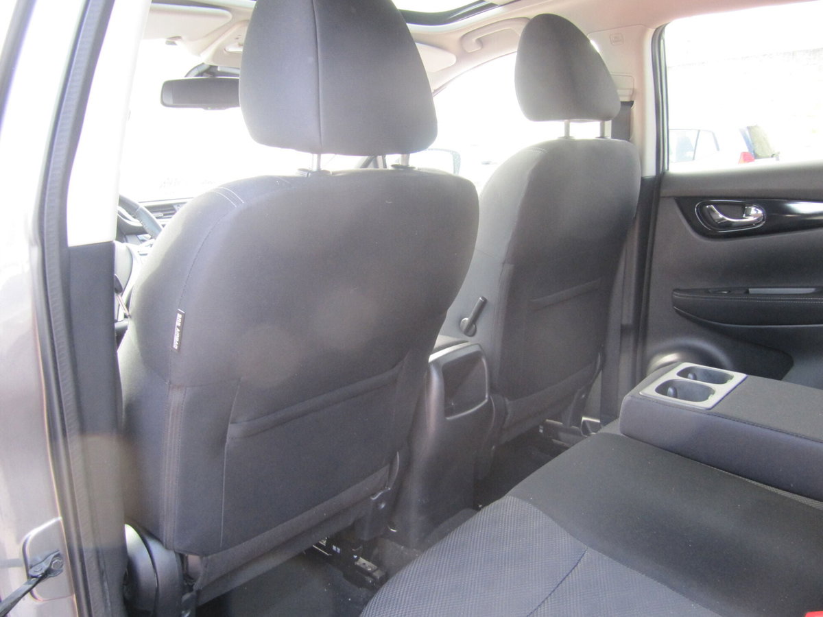 Nissan Qashqai 1.5 dCi N-Connecta (16)