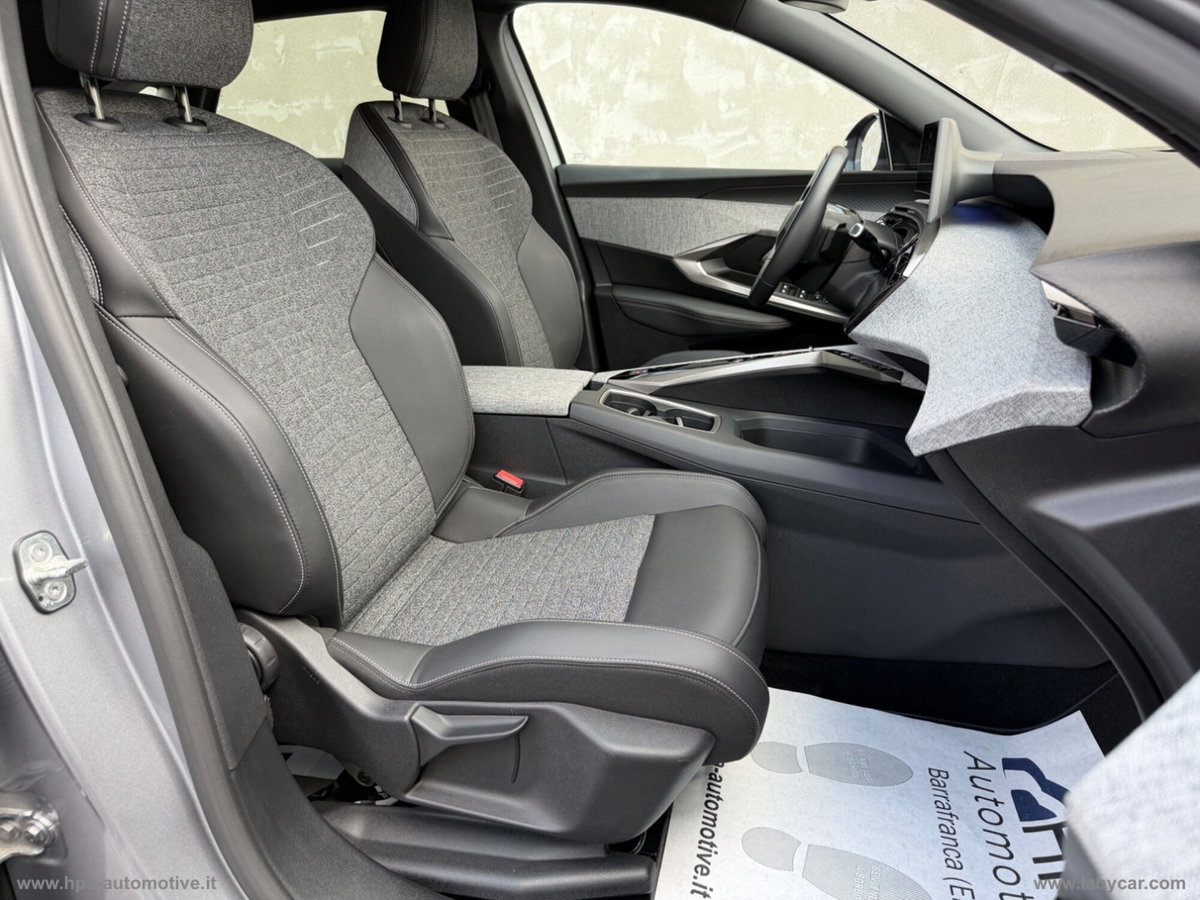 Peugeot 3008 1.2 hybrid 48V Allure Pack 136cv e-dcs6 (14)