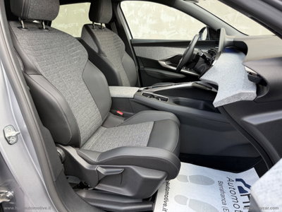 Peugeot 3008 1.2 hybrid 48V Allure Pack 136cv e-dcs6 (14)
