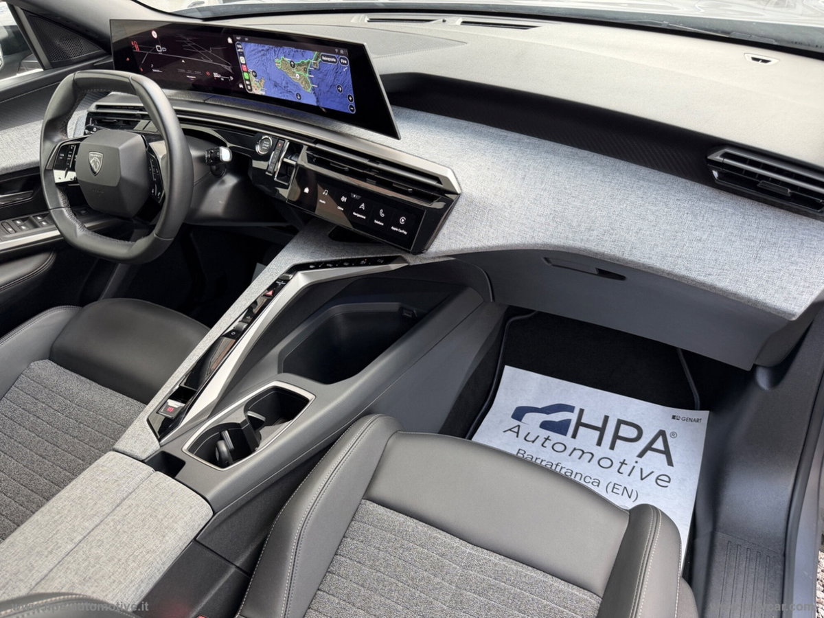 Peugeot 3008 1.2 hybrid 48V Allure Pack 136cv e-dcs6 (17)