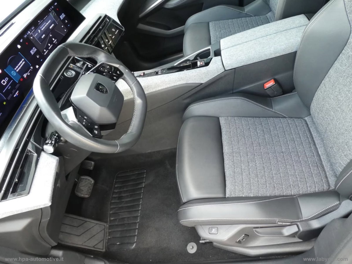 Peugeot 3008 1.2 hybrid Allure Business 145cv e-dcs6 (8)