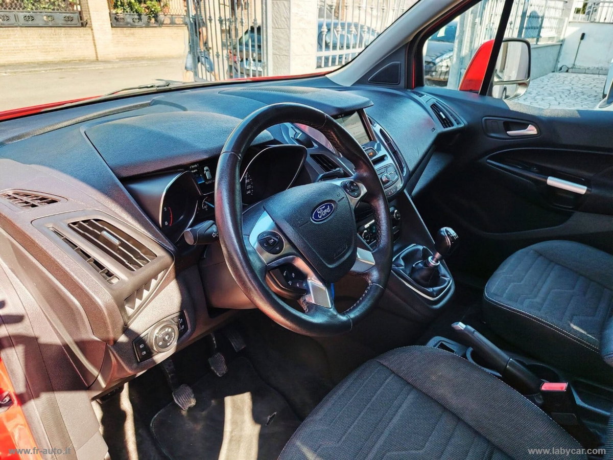 Ford Tourneo Connect 1.5 TDCi 120 CV Plus (8)
