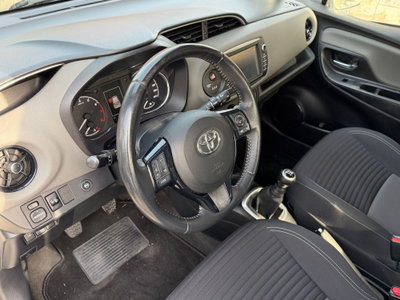 Toyota Yaris 1.0 5 porte Now GPL (10)