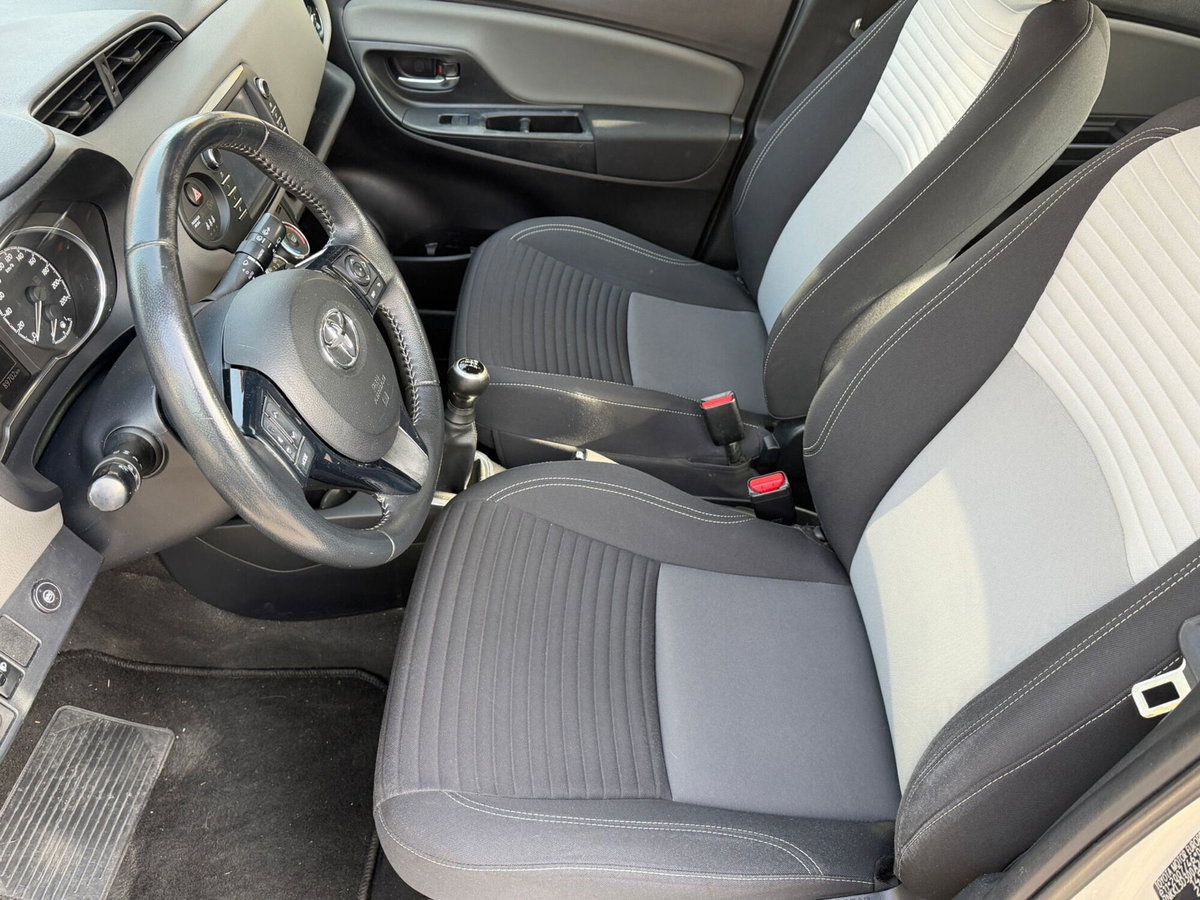Toyota Yaris 1.0 5 porte Now GPL (11)