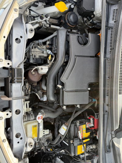 Toyota Yaris 1.0 5 porte Now GPL (13)