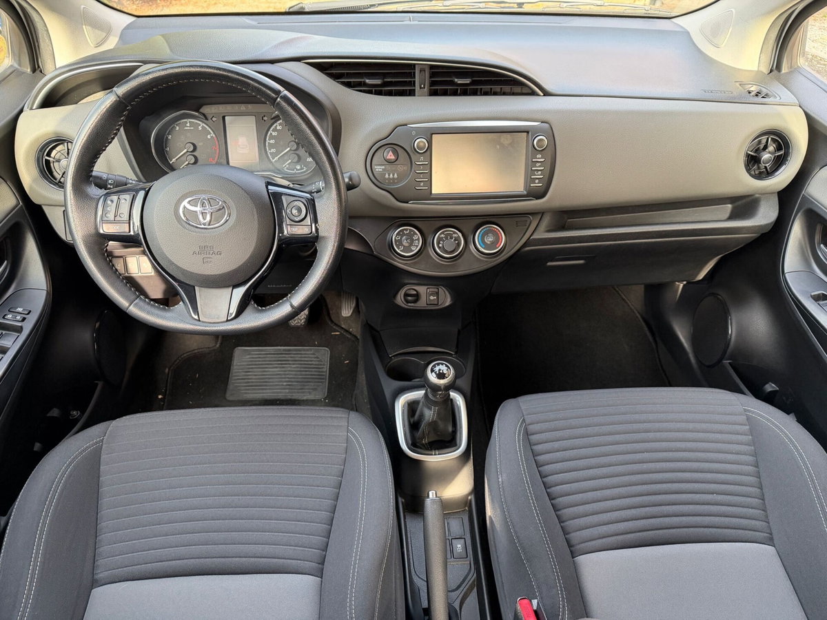 Toyota Yaris 1.0 5 porte Now GPL (7)