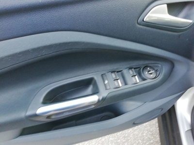 Ford C-Max 1.6 TDCi 115CV Titanium (8)