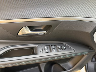 Peugeot 3008 BlueHDi 130 S&S Allure (8)