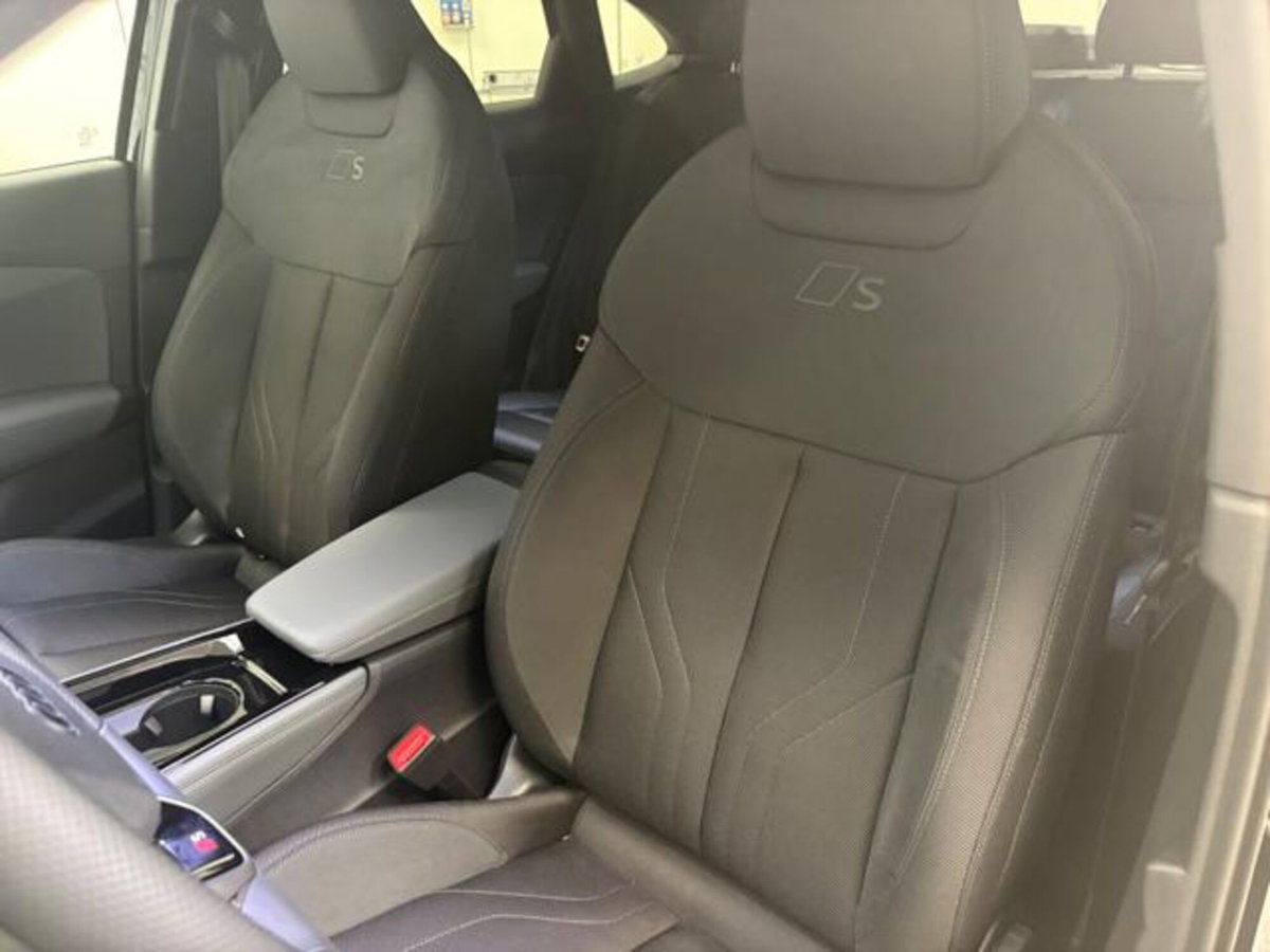 Audi Q3 Sportback 35 TDI quattro S tronic S line edition (12)