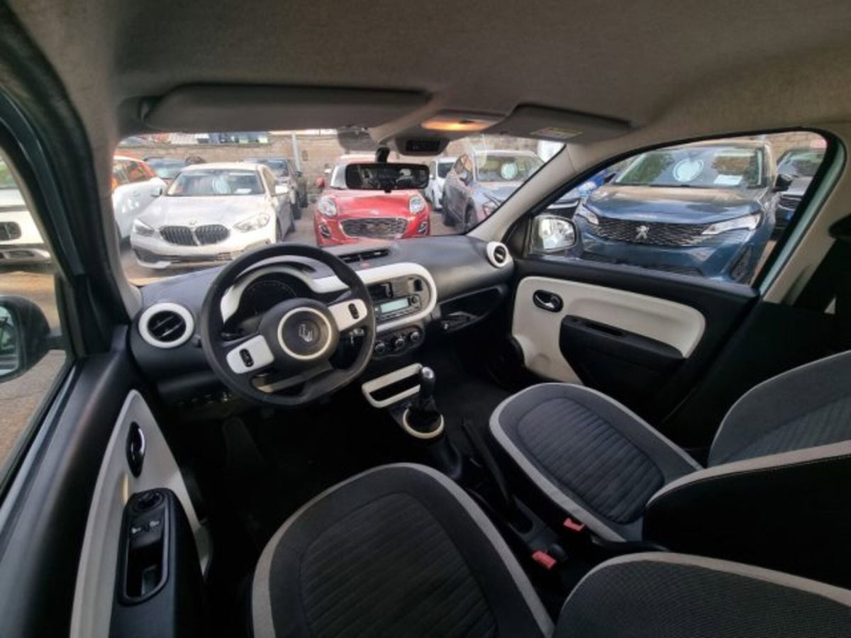Renault Twingo 1.0 SCe Live (10)
