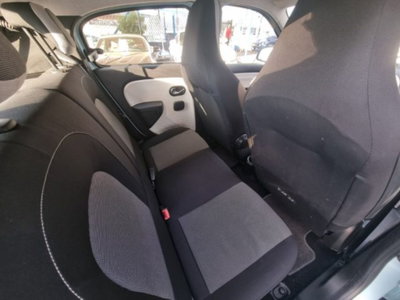 Renault Twingo 1.0 SCe Live (14)