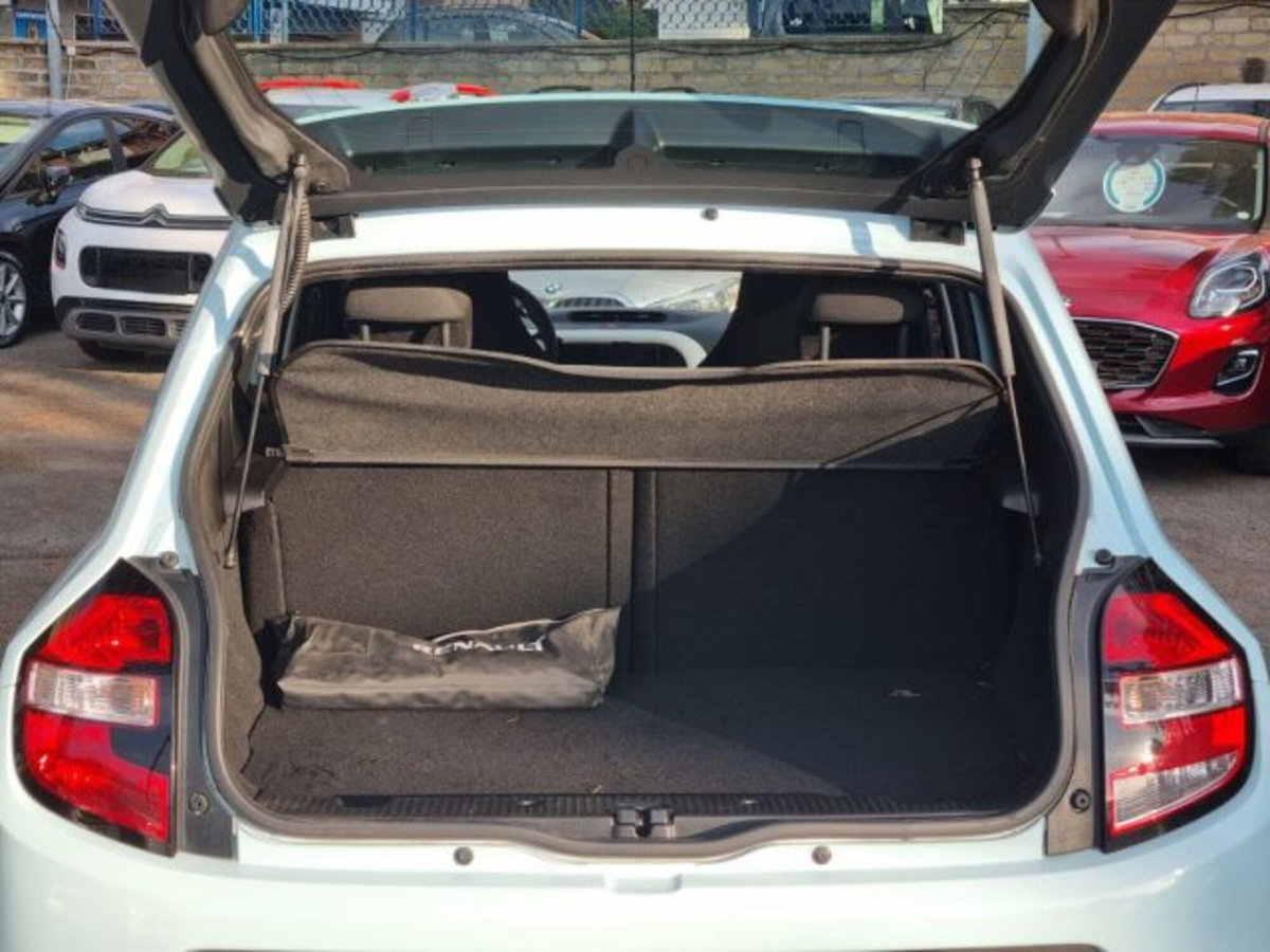 Renault Twingo 1.0 SCe Live (18)