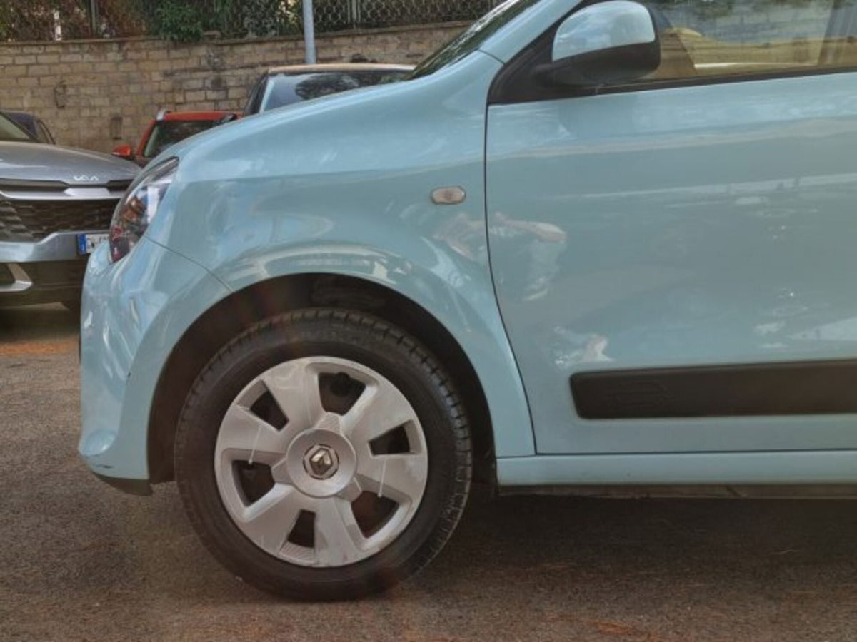 Renault Twingo 1.0 SCe Live (7)