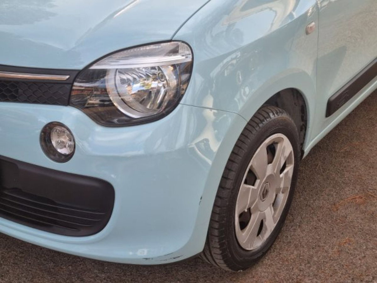 Renault Twingo 1.0 SCe Live (8)