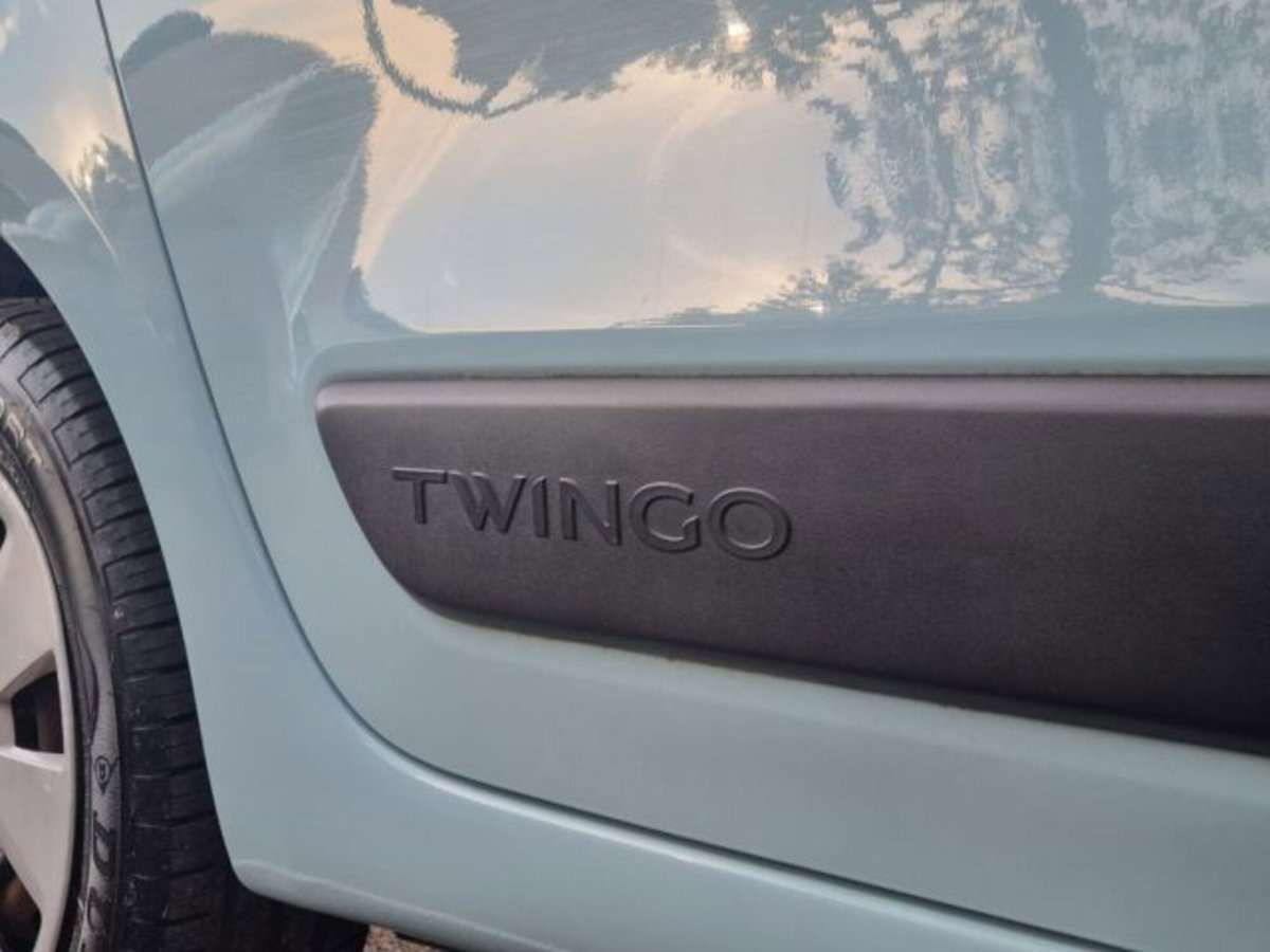 Renault Twingo 1.0 SCe Live (9)