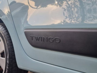 Renault Twingo 1.0 SCe Live (9)