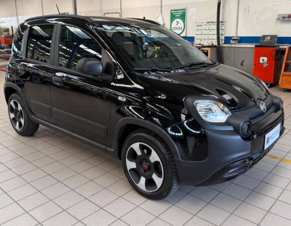 Fiat Panda Cross 1.0 firefly hybrid Cross s&s 70cv 5p.ti (2)