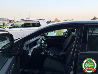 Volkswagen Golf 1.0 TSI EVO Life (11)