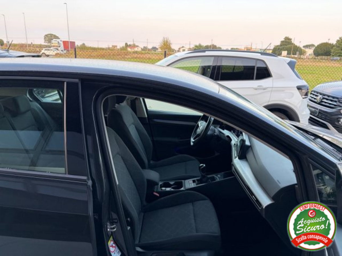 Volkswagen Golf 1.0 TSI EVO Life (15)
