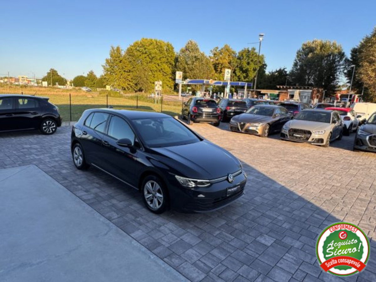 Volkswagen Golf 1.0 TSI EVO Life (5)