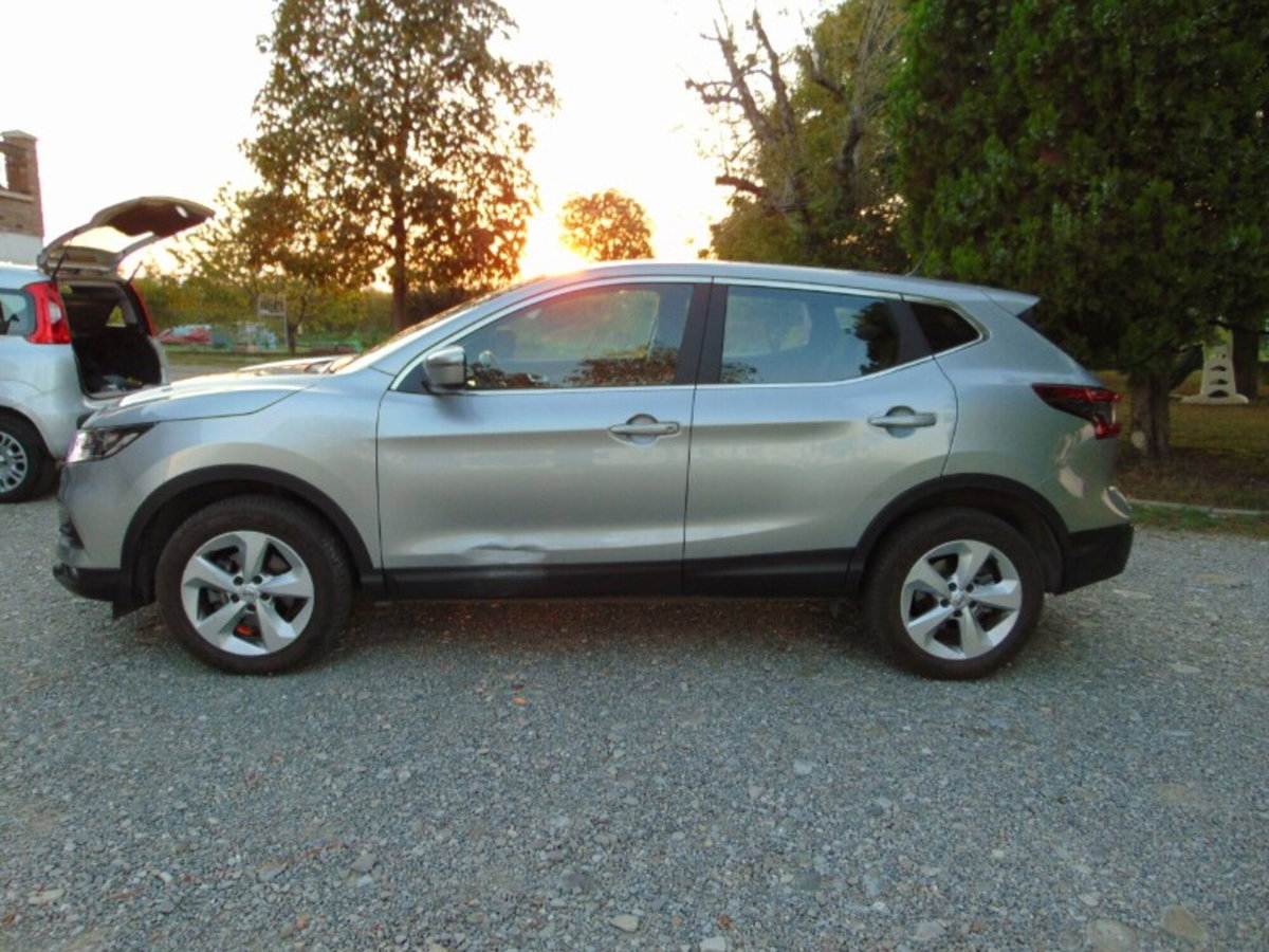 Nissan Qashqai 1.5 dCi Acenta (4)