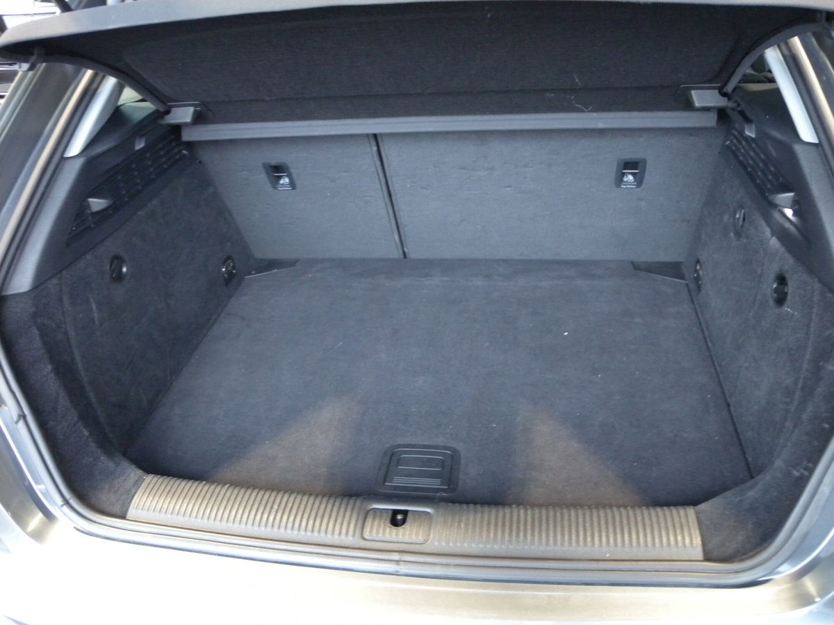 Audi A3 Sportback 2.0 TDI S tronic Business (11)