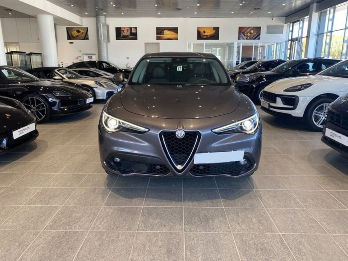 Alfa Romeo Stelvio Stelvio 2.2 Turbodiesel 190 CV AT8 RWD Executive (4)