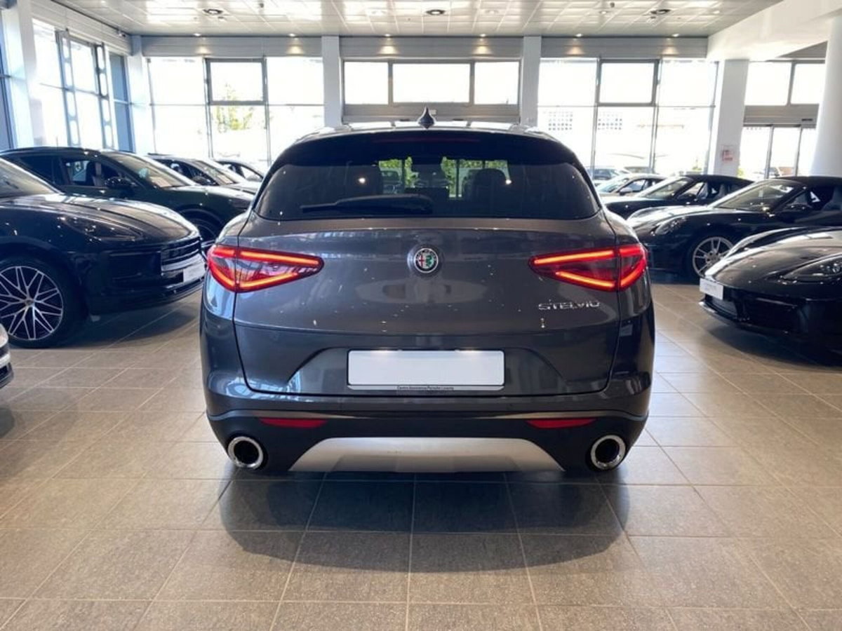Alfa Romeo Stelvio Stelvio 2.2 Turbodiesel 190 CV AT8 RWD Executive (5)