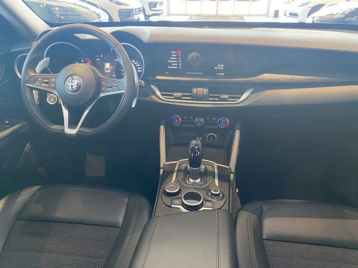 Alfa Romeo Stelvio Stelvio 2.2 Turbodiesel 190 CV AT8 RWD Executive (9)