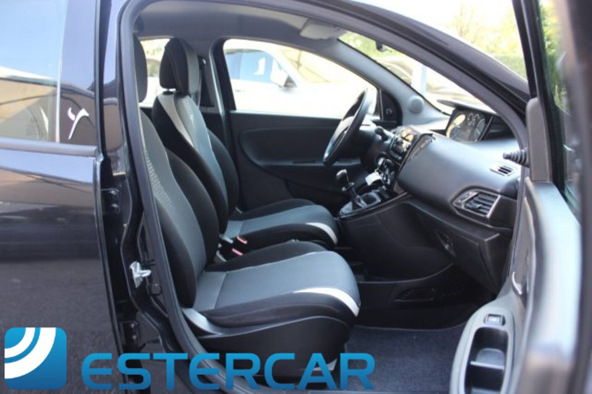 Lancia Ypsilon 1.2 69 CV 5 porte Elefantino (10)