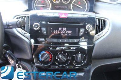 Lancia Ypsilon 1.2 69 CV 5 porte Elefantino (16)
