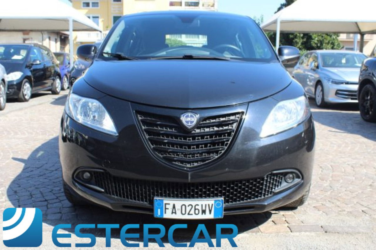 Lancia Ypsilon 1.2 69 CV 5 porte Elefantino (3)