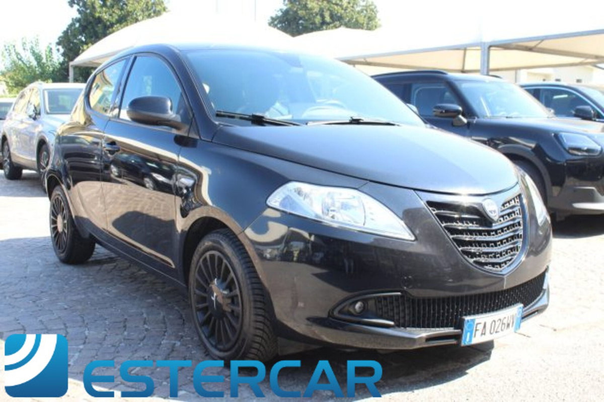 Lancia Ypsilon 1.2 69 CV 5 porte Elefantino (9)