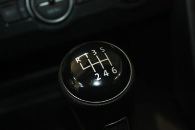 Volkswagen Tiguan 1.6 TDI SCR Sport BlueMotion Technology (16)