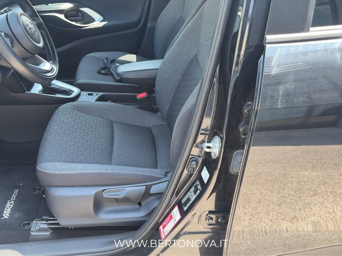 Toyota Yaris Cross 1.5 Hybrid 5p. E-CVT Trend (14)